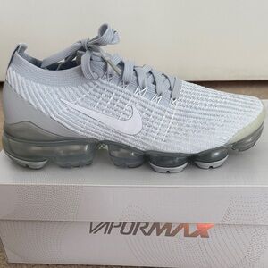 Nike Vapormax Light Gray Sneakers